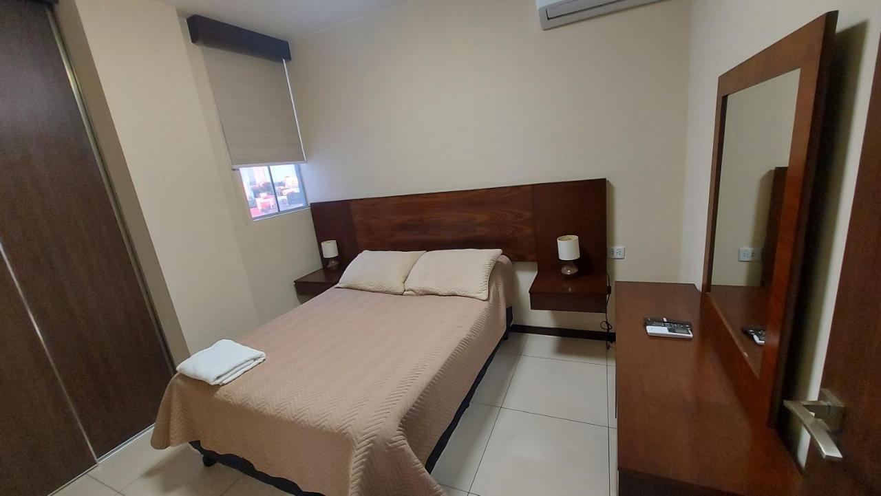 Hermoso Y Unico Apartamento Moderno, En Pleno Centro De Santa Cruz, Con Netflix Wi-Fi De 60 Mb, Estacionamiento Gratis Y Ac En Todos Los Ambientes Santa Cruz de La Sierra Dış mekan fotoğraf