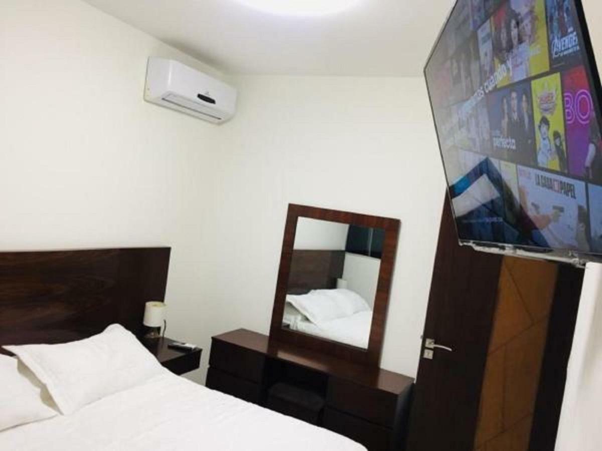 Hermoso Y Unico Apartamento Moderno, En Pleno Centro De Santa Cruz, Con Netflix Wi-Fi De 60 Mb, Estacionamiento Gratis Y Ac En Todos Los Ambientes Santa Cruz de La Sierra Dış mekan fotoğraf
